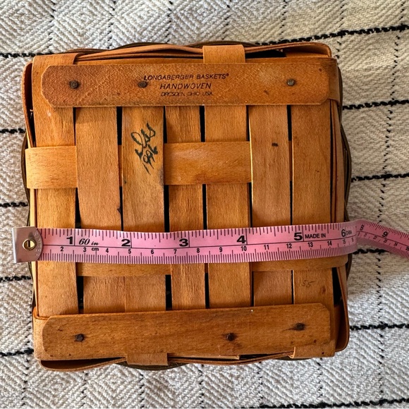 Longaberger Vintage Holiday Basket 1991 Handwoven - Picture 6 of 8